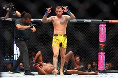 Боец UFC Ренато Мойкано осудил Макрона после победы на турнире в Париже